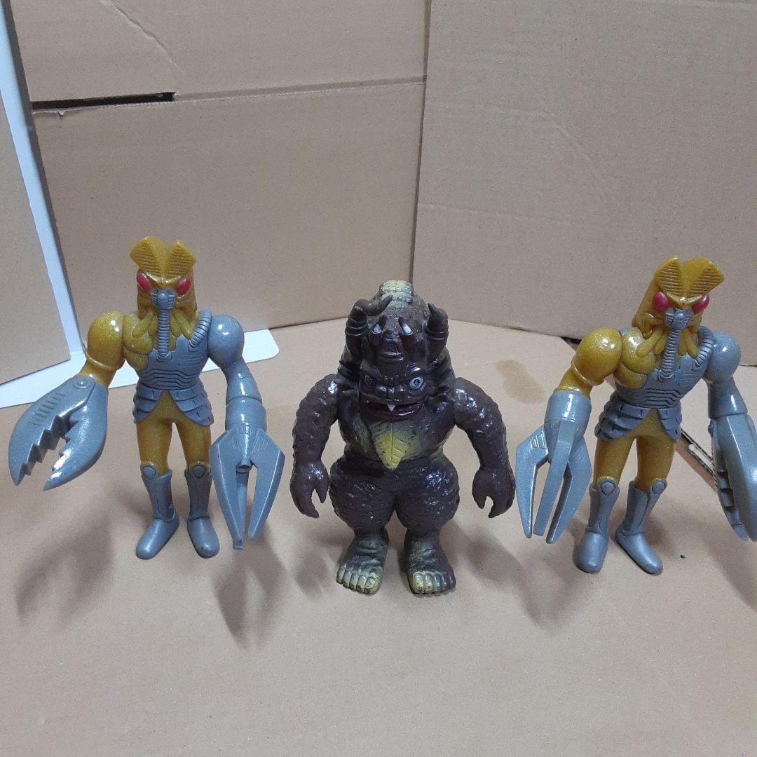 ウルトラ怪獣　ソフビ・ぬいぐるみ　まとめ売り