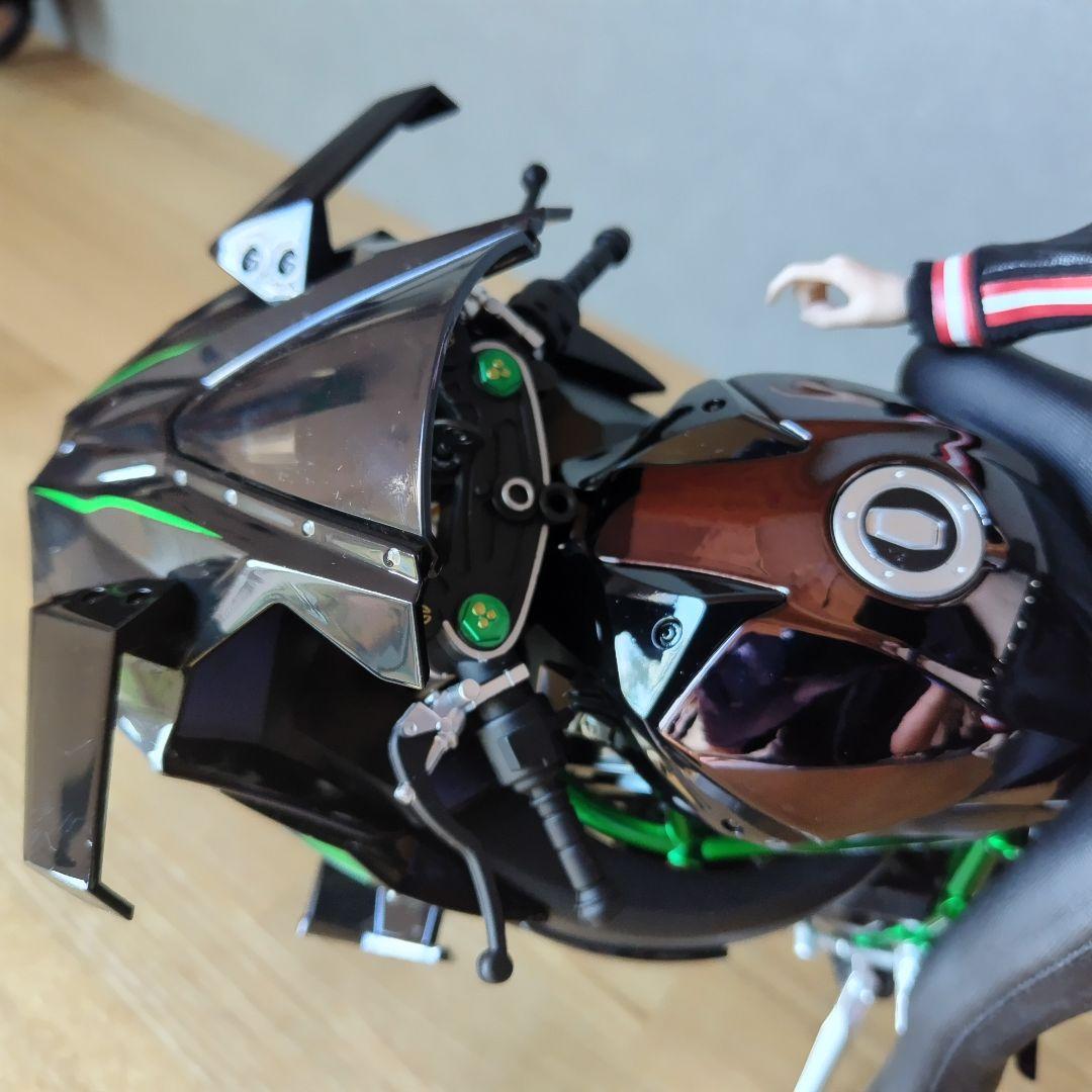 Kawasaki Ninja H2R 1/6 合金バイクモデル 可動フィギュア付