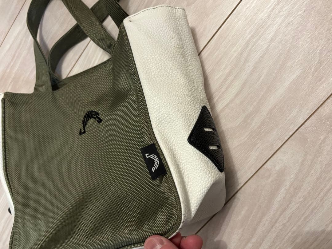 【美品】JONES ジョーンズ　トートバッグ／ラウンドバッグ（カーキ）