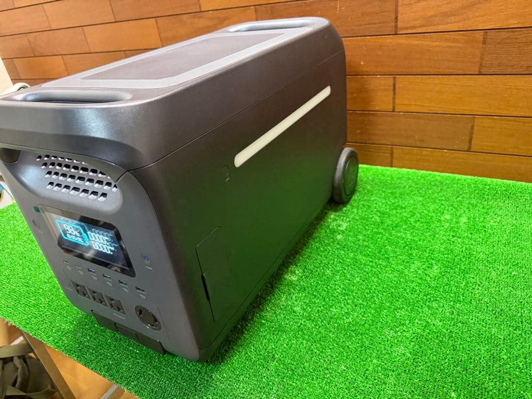 ポータブル電源 2500P (容量 2560Wh / AC出力 2500W)