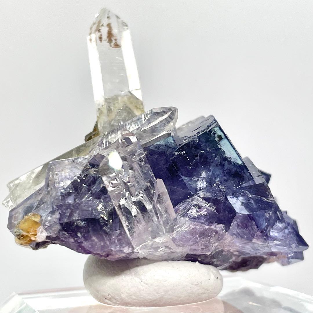 中国 ヤオガンシャン産 フローライト/水晶 共生 鉱物標本