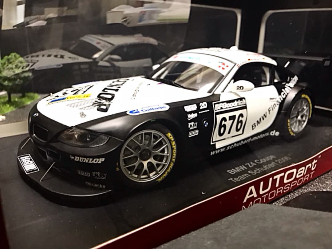 #オートアート AUTOart 1/18  Z4 クーペ シューベルト