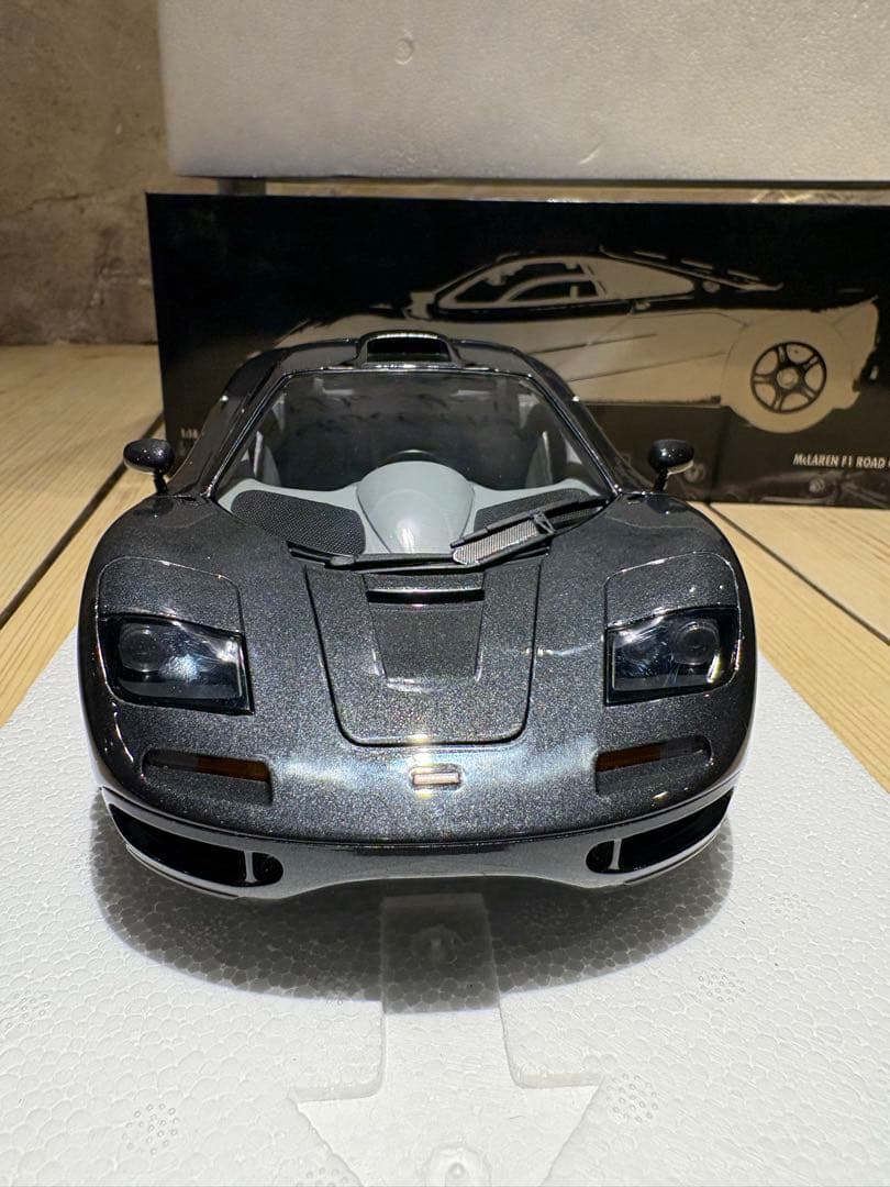 1602台限定！1/18 マクラーレン F1 ロードカー 1993