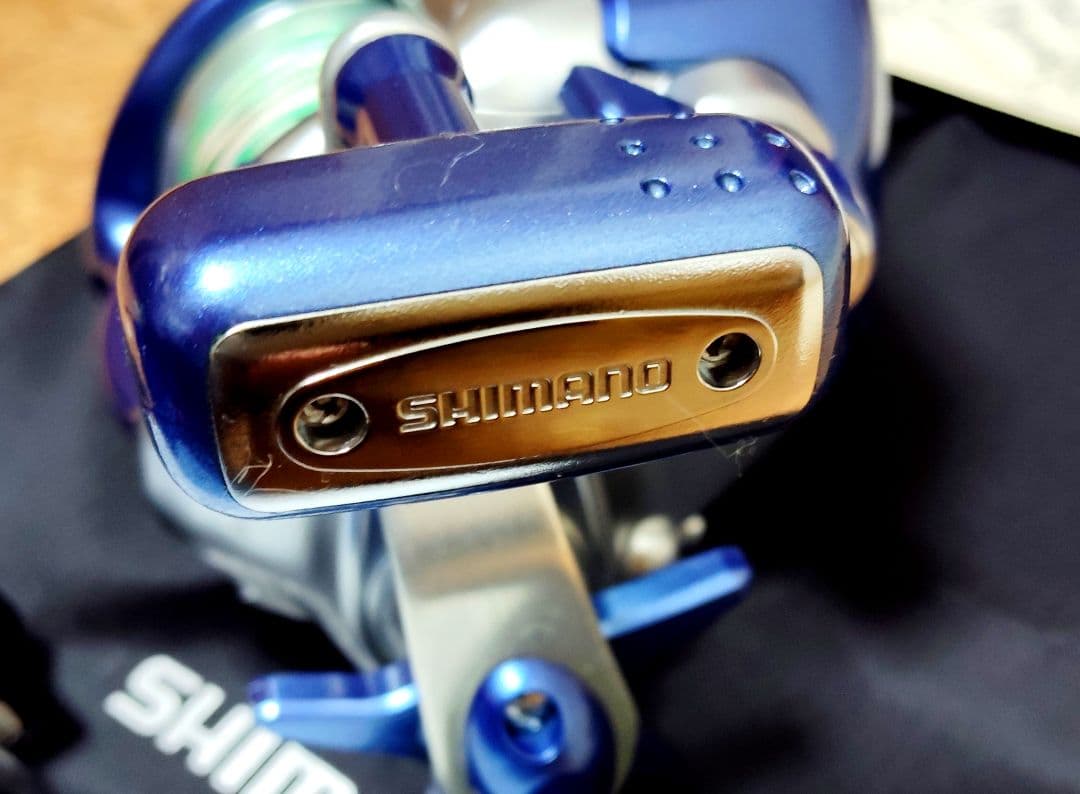 電動リール シマノ 電動丸 3000H 未使用なのでピカピカです。