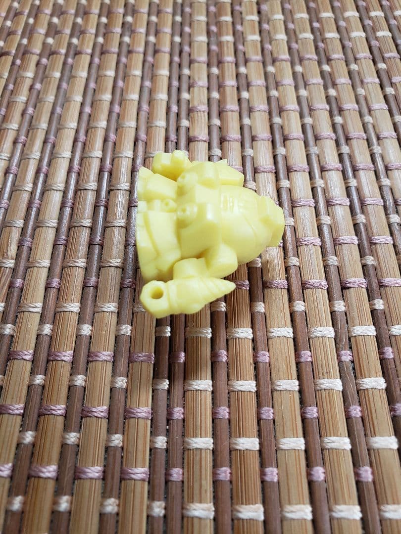 SDレイズナー消しゴムマーク2ガシュラン　黄色　ガン消し　キャラクター