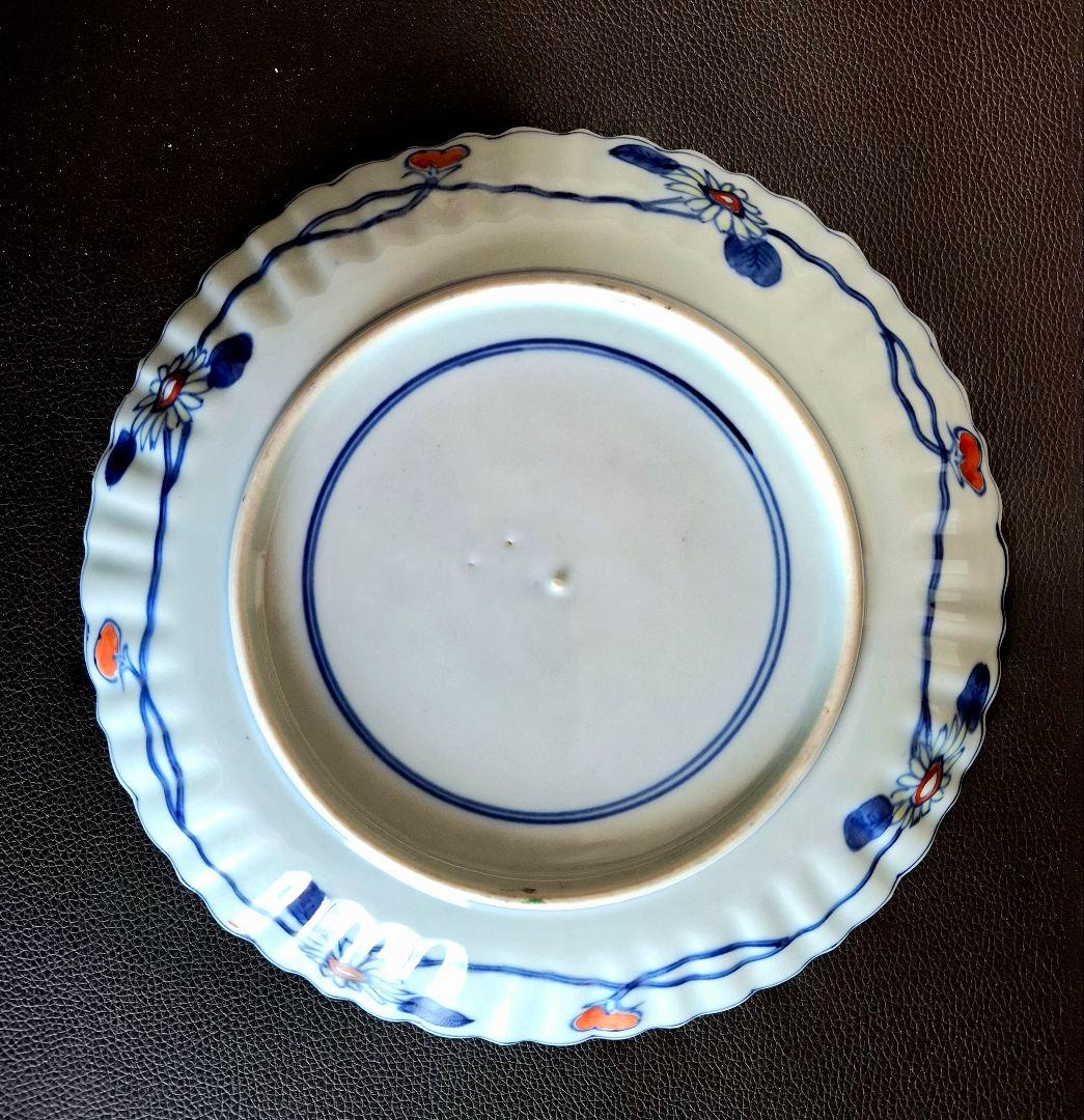 染付色絵兎の図 輪花口造り七寸皿 工芸品　直径約23cm