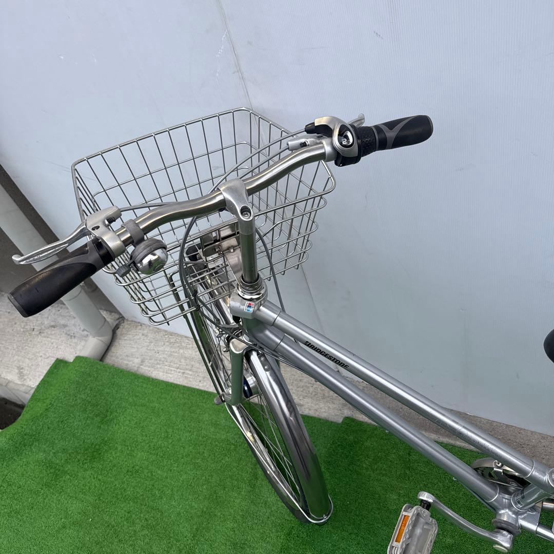 ブリヂストン 自転車26インチ 内3速 シルバー【引き取り限定】