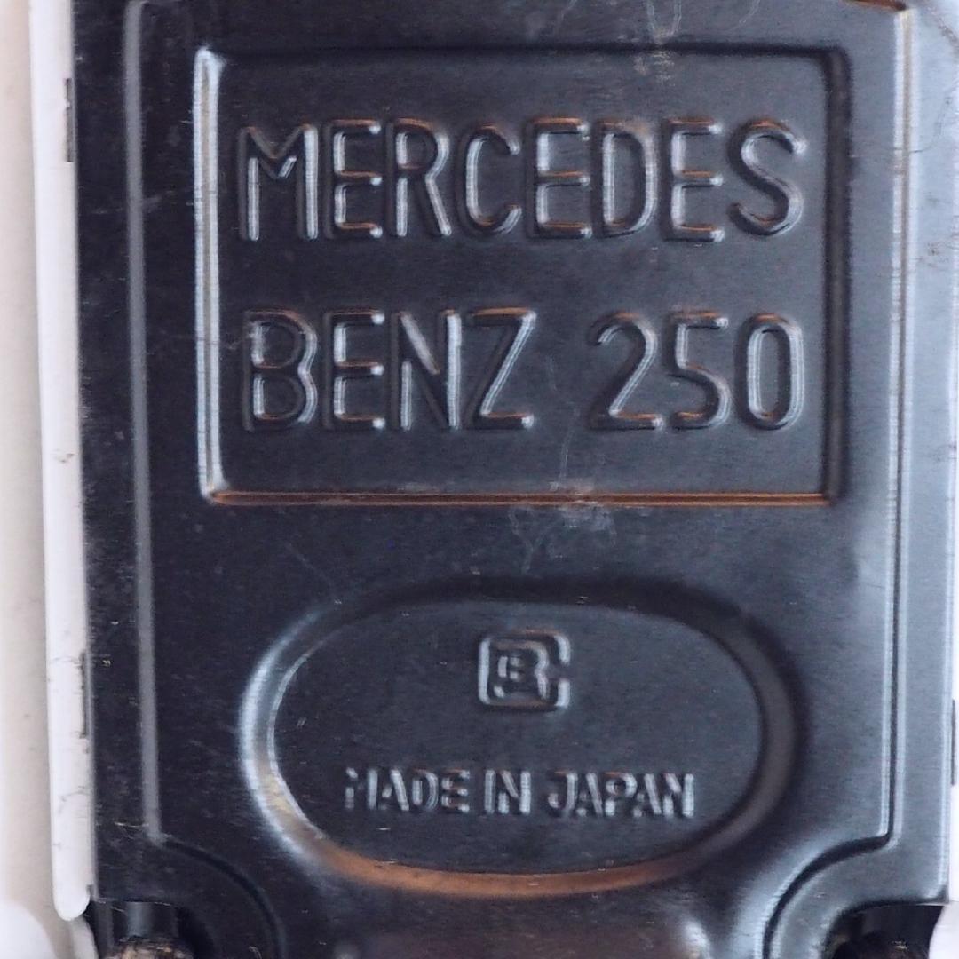 旧バンダイ【 メルセデス ベンツ250 銀色】tin toy car ブリキ箱付