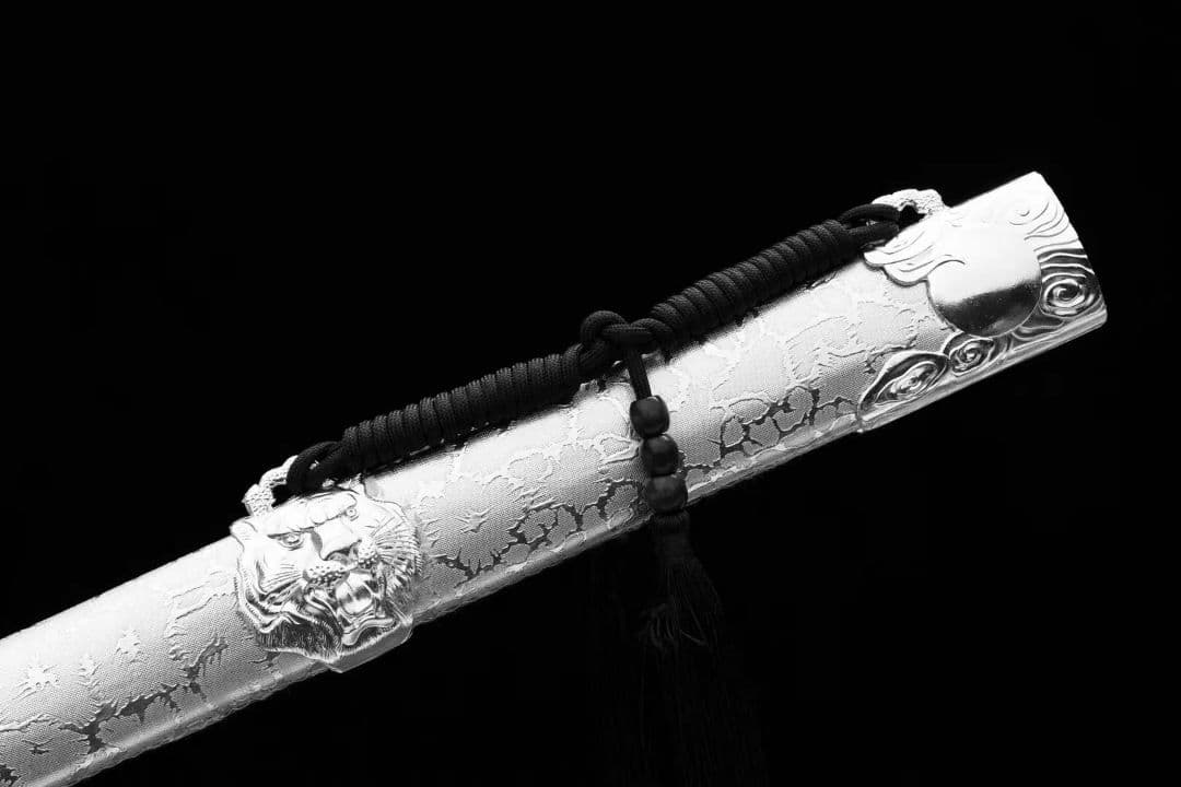 『銀虎ストレート』古兵器 武具　刀装具　日本刀　模造刀 居合刀