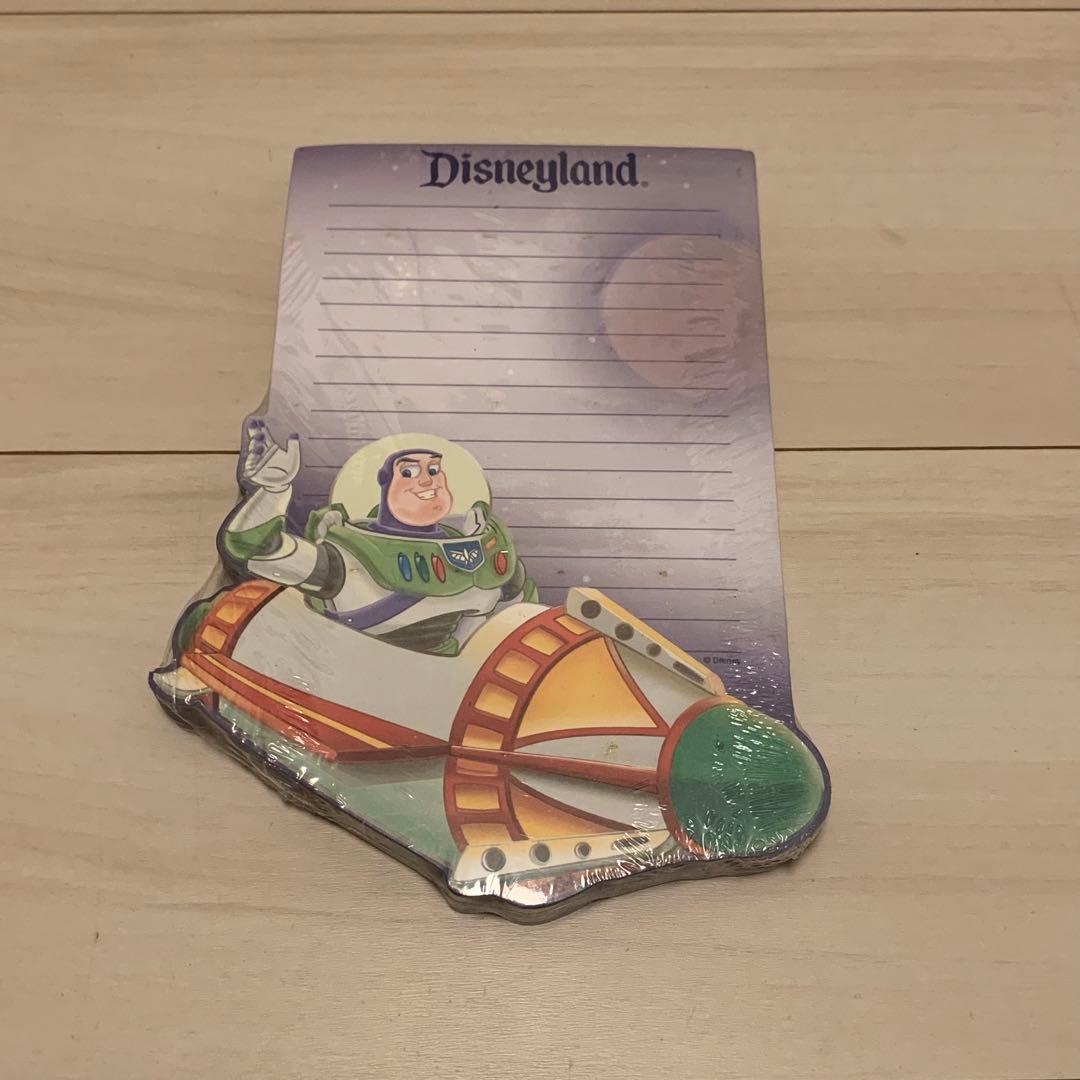 【貴重】バズ・ライトイヤーのアストロブラスター限定パスネット、非売品キーホルダー