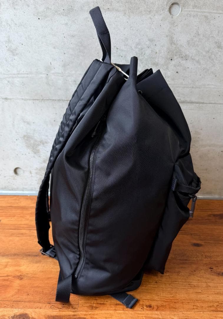 SLOW × BEAMS 別注 バックパック ブラック リュック