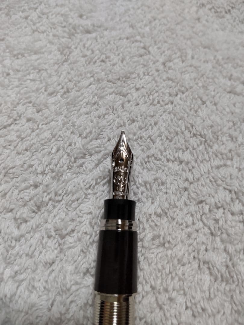 モンブラン114『モーツァルト』黒軸×銀の万年筆