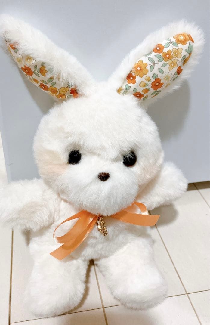 うさぎのぬいぐるみ　作家