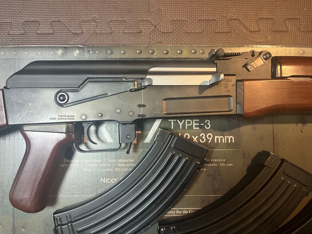 次世代電動ガン ブラック/ウッド マガジン3本付き