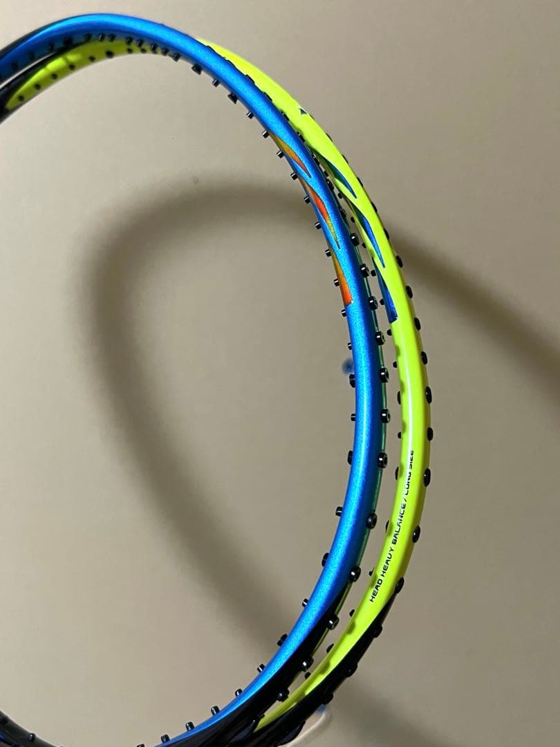 【廃盤品】YONEXアストロクス77バドミントンラケット2本