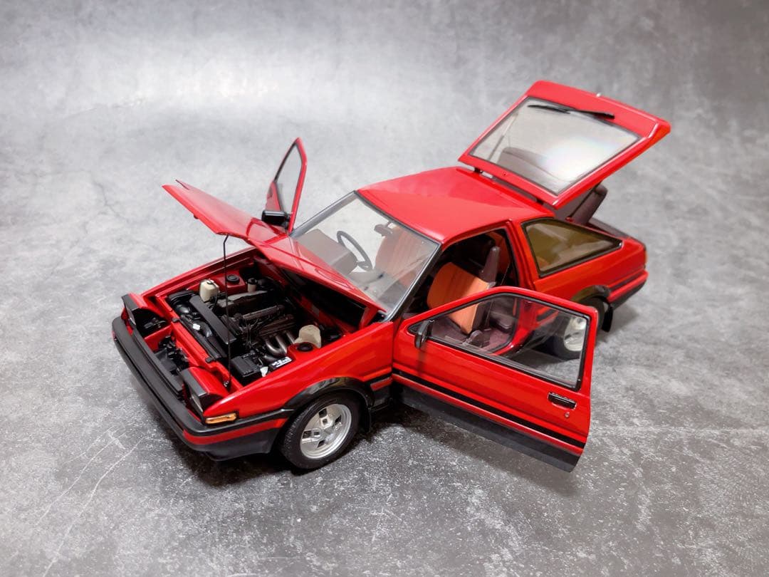 オートアート 1/18 トヨタ スプリンター トレノ GT APEX AE86