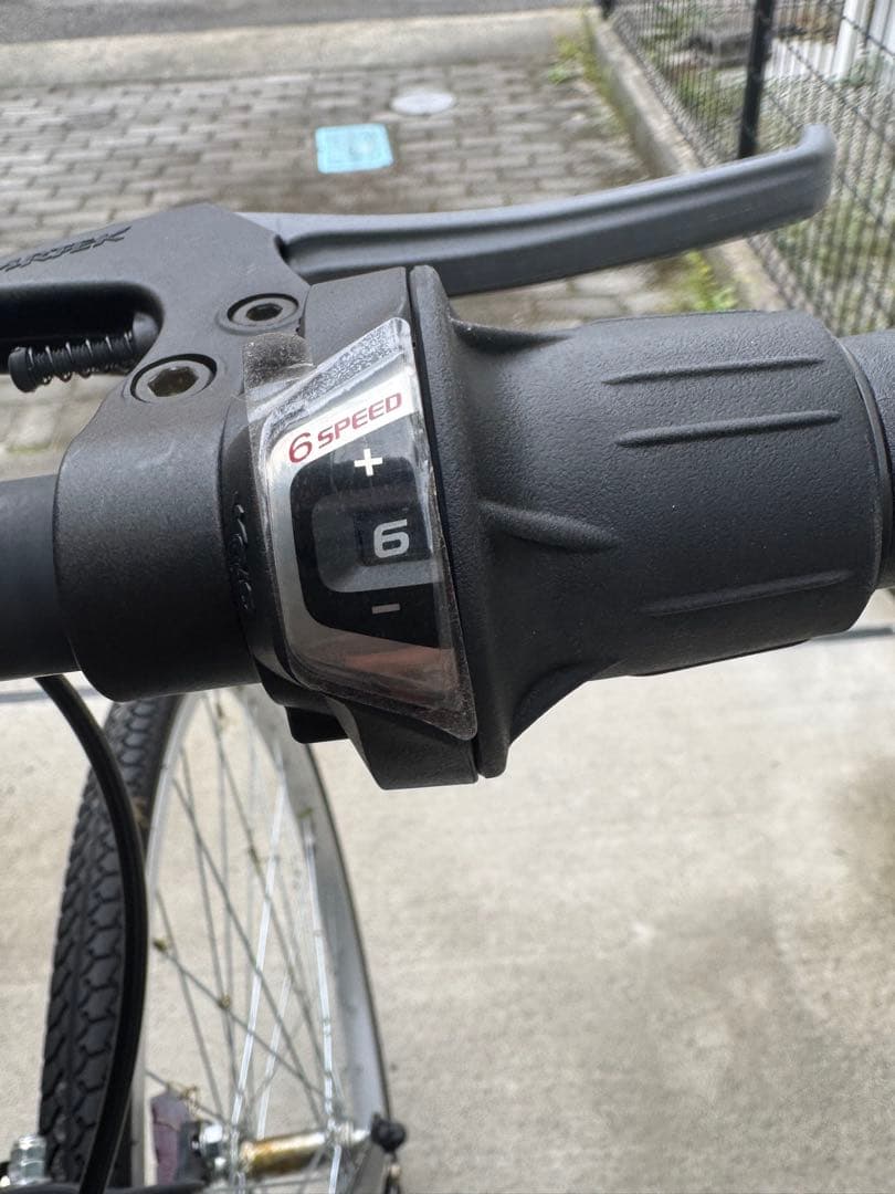 クロスバイク 黒 シマノ製6段　26インチ