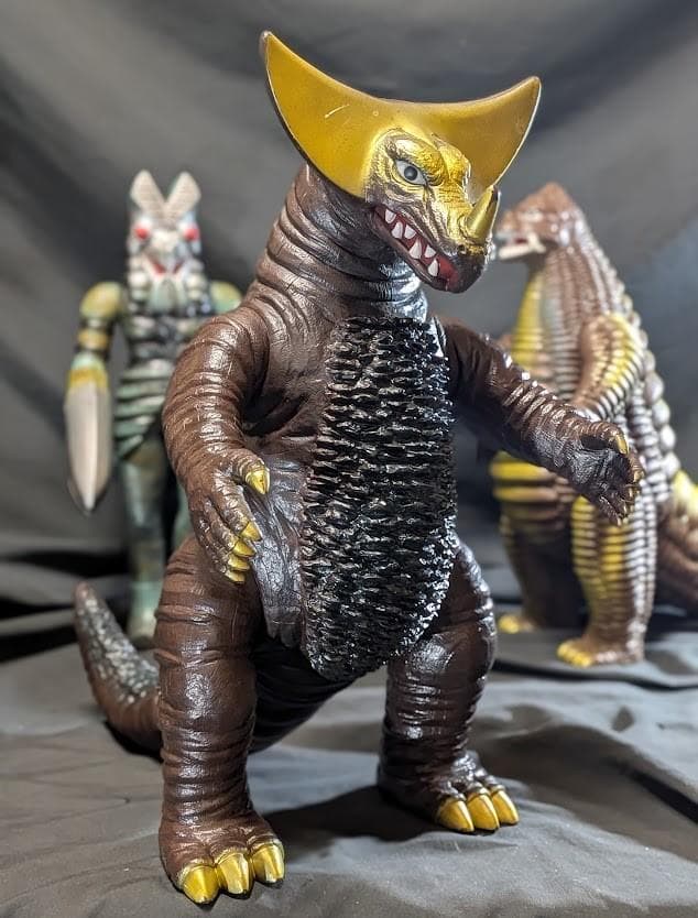 ゴモラ＆レッドキング＆バルタン星人（バンダイ）ビッグサイズソフビ３体セット