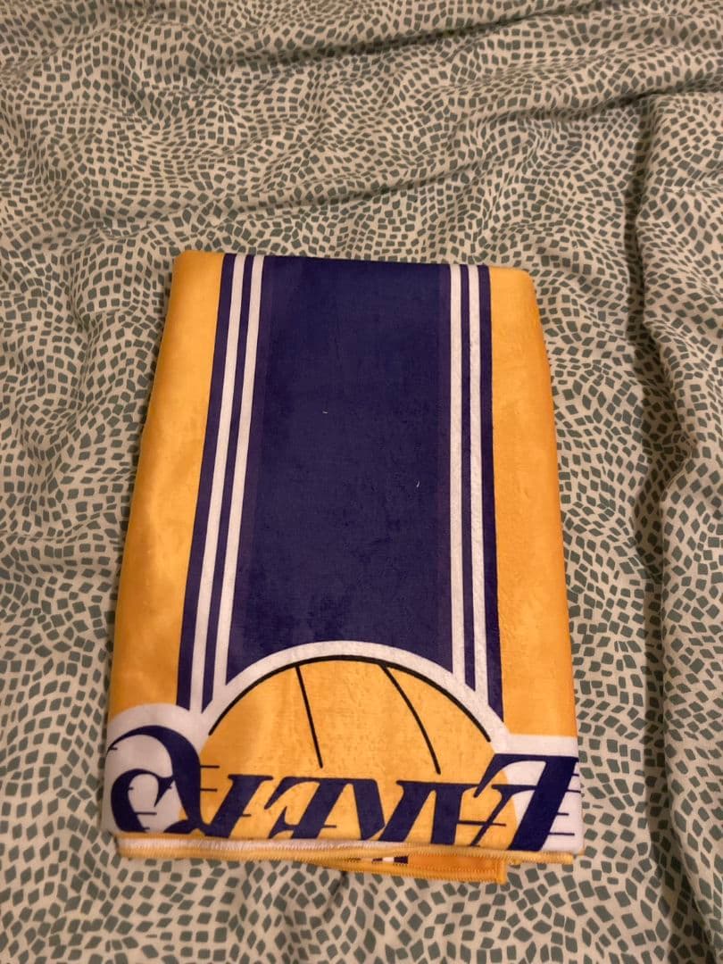 ロサンゼルス・レイカーズ ストライプタオル NBA 八村塁 ルカ レブロン