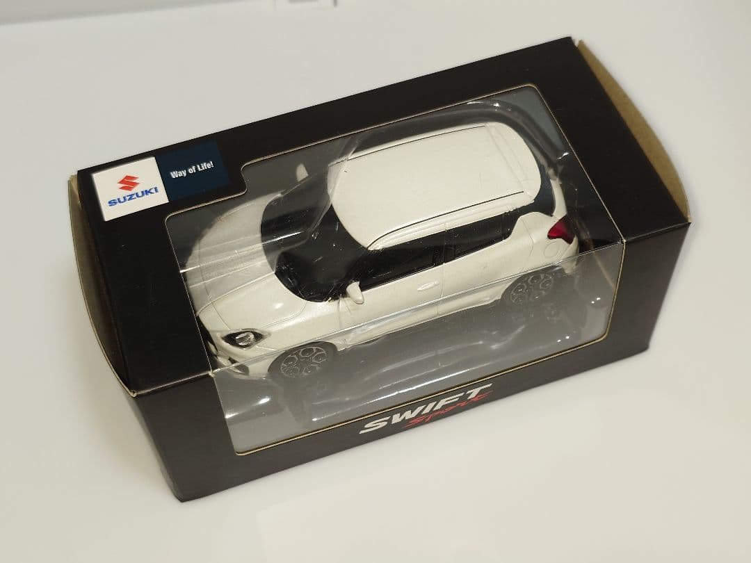 激レア! ZC33S スイフトスポーツ ホワイト プルバックカー