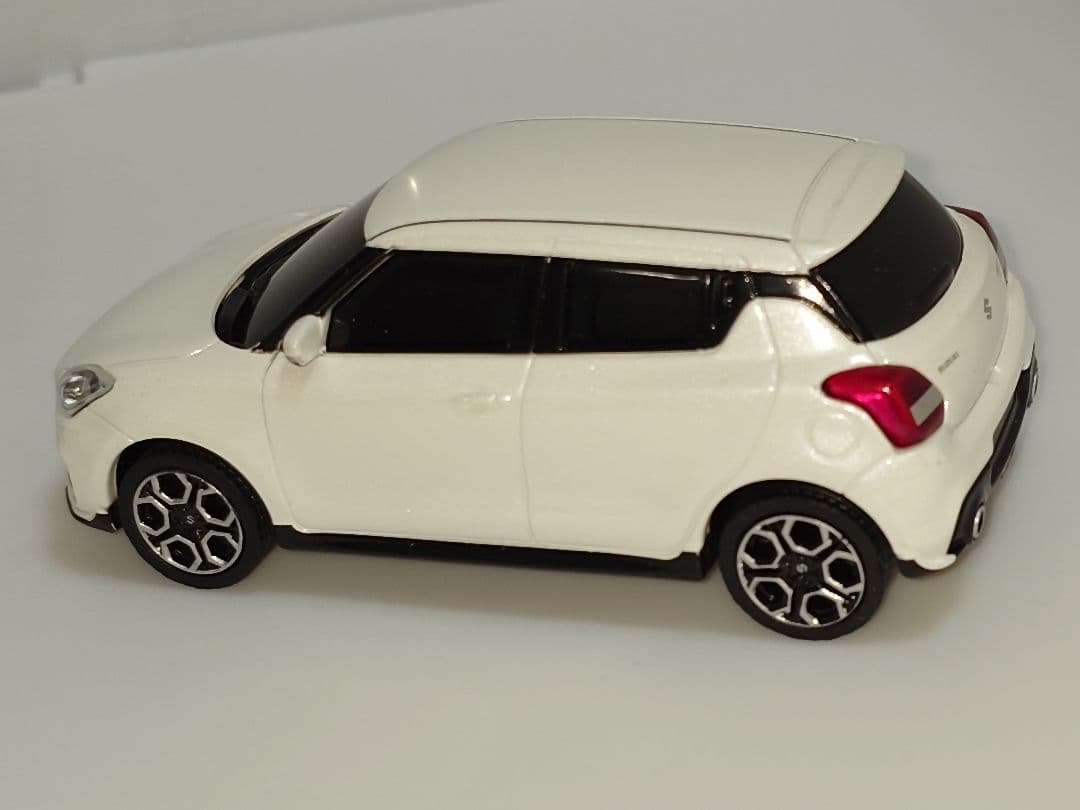 激レア! ZC33S スイフトスポーツ ホワイト プルバックカー