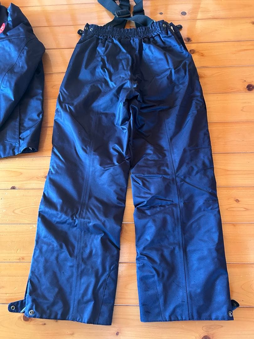 GOLDWIN／スウェーデンチームモデル スキーウェア 160　サスペンダー付