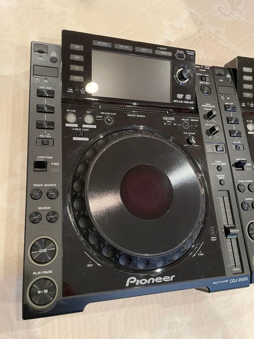 Pioneer CDJ-2000 2台セット（ハードケース付）