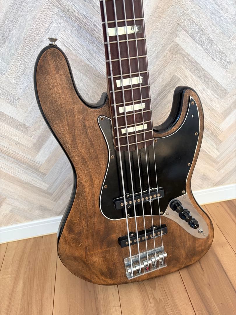 Squier Affinity Jazz Bass V カスタム品 ダンカン搭載