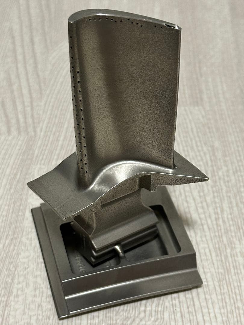 【貴重】JAL 日本航空　エンジンタービンブレード整備士加工品