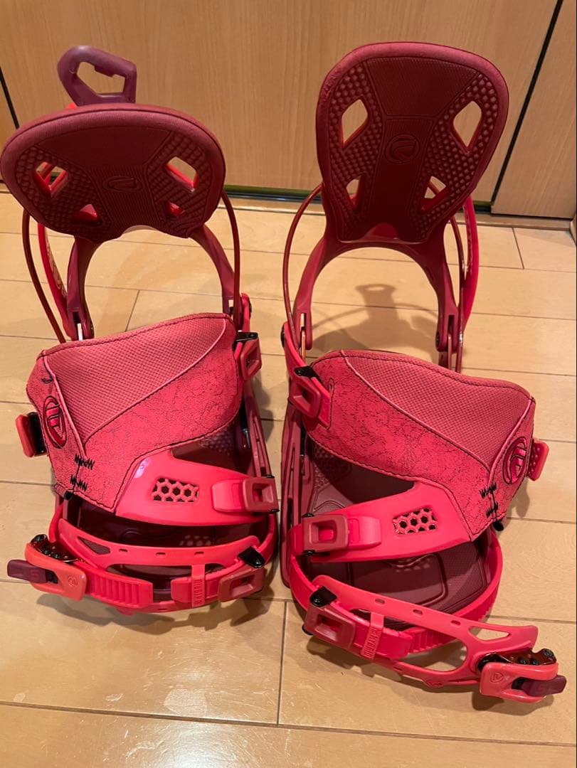 スノーボード　スノボ　ビンディング　バインディング　FLOW フロー　フロウ