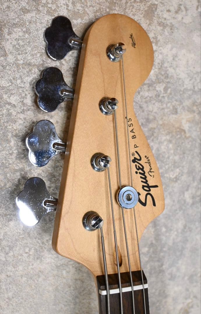 Squier Affinity Precision Bass CAR プレベ