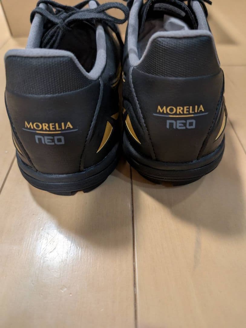 海外限定モデルミズノ モレリアネオ4 PRO AS 26cm 箱付き。