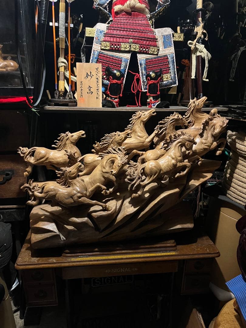 馬の木彫り、木彫り馬、特大95センチ馬群、特大木彫り馬群、９頭の馬、一刀彫り馬群