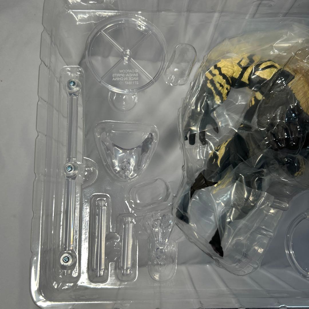 S.H. MonsterArts モンスターハンター20th 激昂したラージャン