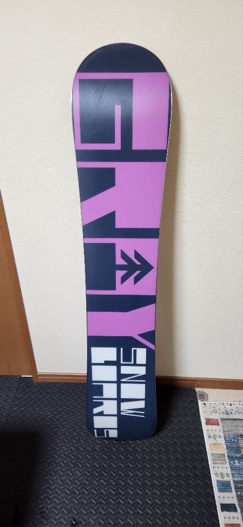 16-17 GRAY　スノーボード　板　シュレッドガルウィング136