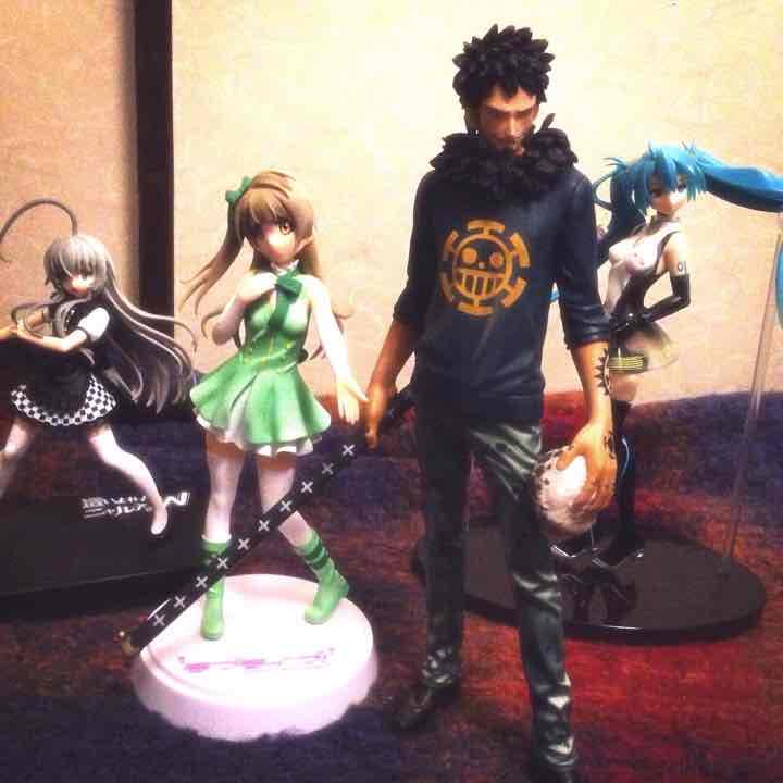 フィギュア４種 ことり ニャル子 ミク ロー