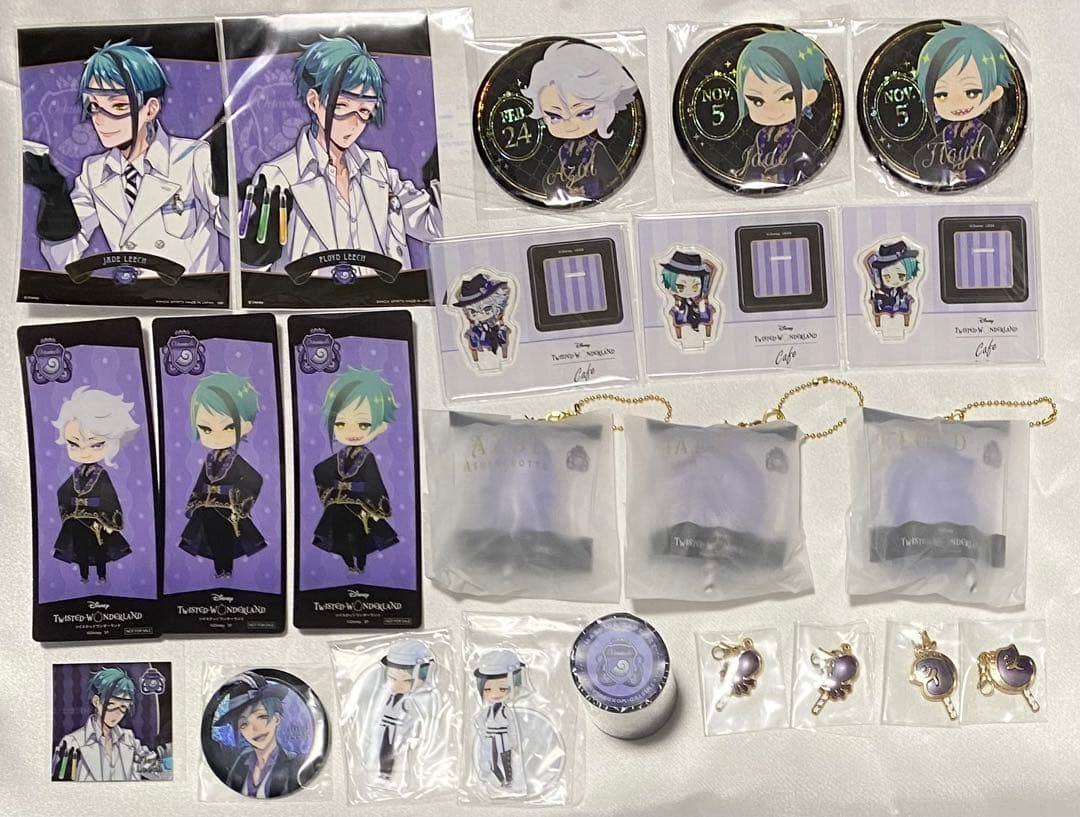 ツイステ　Q-pot アクスタ　缶バッジ　バースデー　ナムコ　イデア　フィギュア