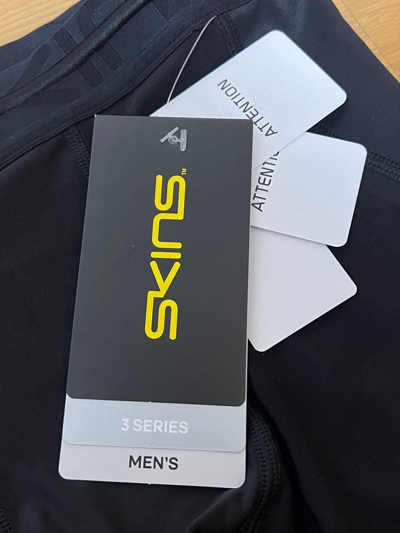 SKINS 3 SERIES メンズ タイツ ブラック　Mサイズ