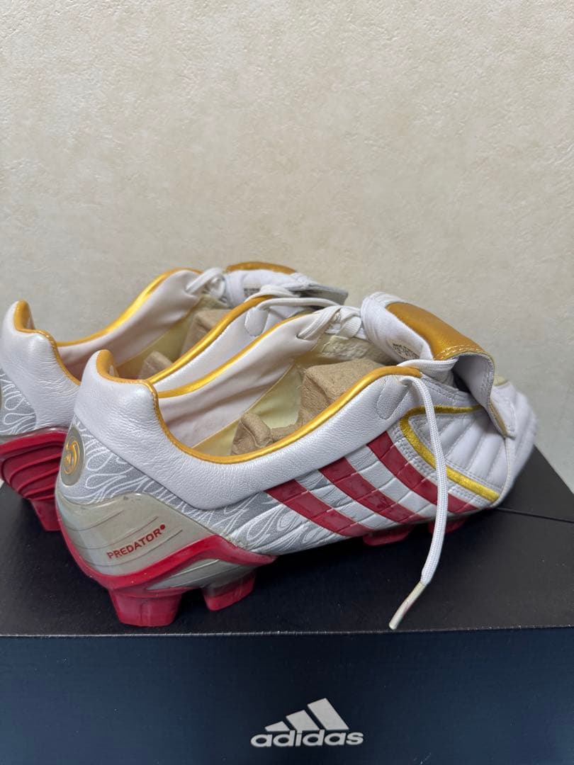 アディダス プレデター パワースワーブ ホワイト/ゴールド 28cm 限定品