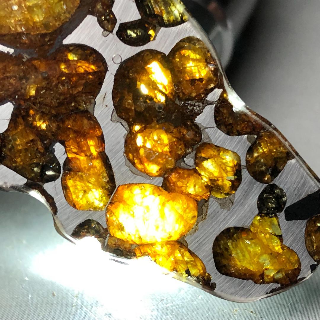 パラサイト隕石 隕石　石鉄隕石　セリコ隕石 美品　重さ約14ｇ　ケース付き