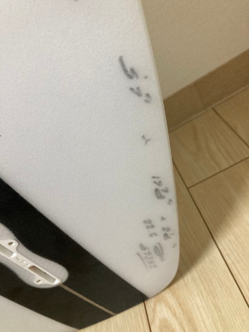 新品　DHD DNA サーフボード デッキバッド付　5’7” 22.5L