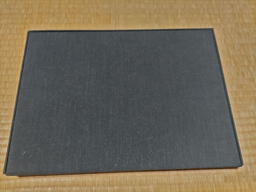 高麗李朝の螺鈿 河田貞　高橋隆博著作　毎日新聞社発行　1986年初版