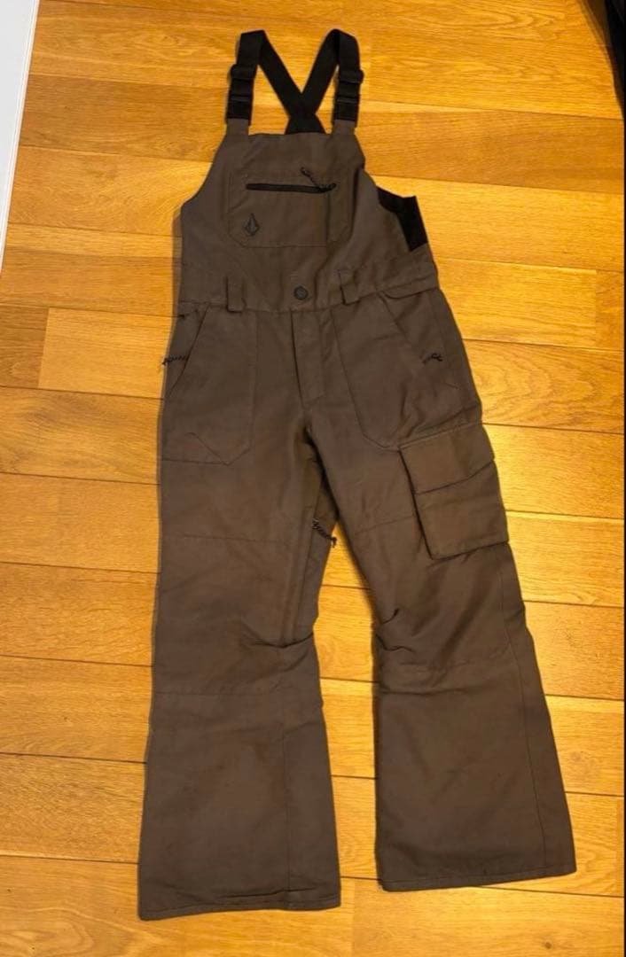 VOLCOM★スノーボードウェア　上下セット　ヒッププロテクターのおまけ付き