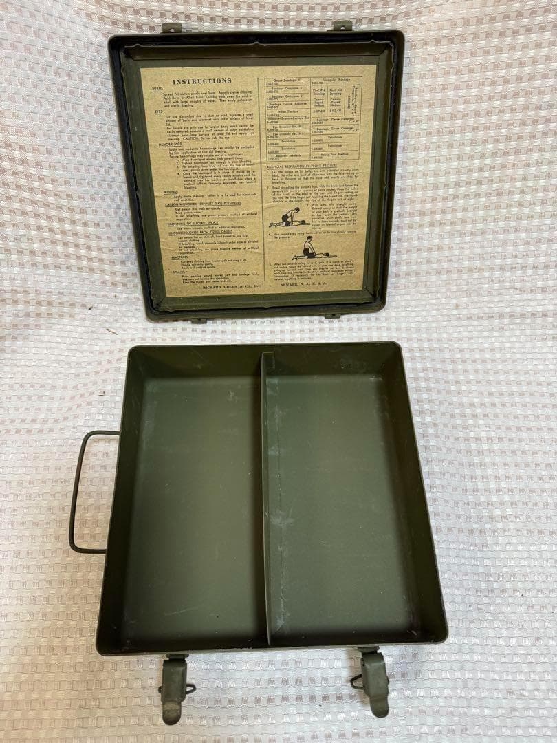 米軍 実物 ファーストエイド メタルケース