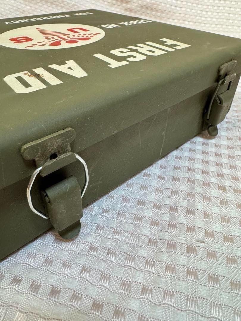 米軍 実物 ファーストエイド メタルケース