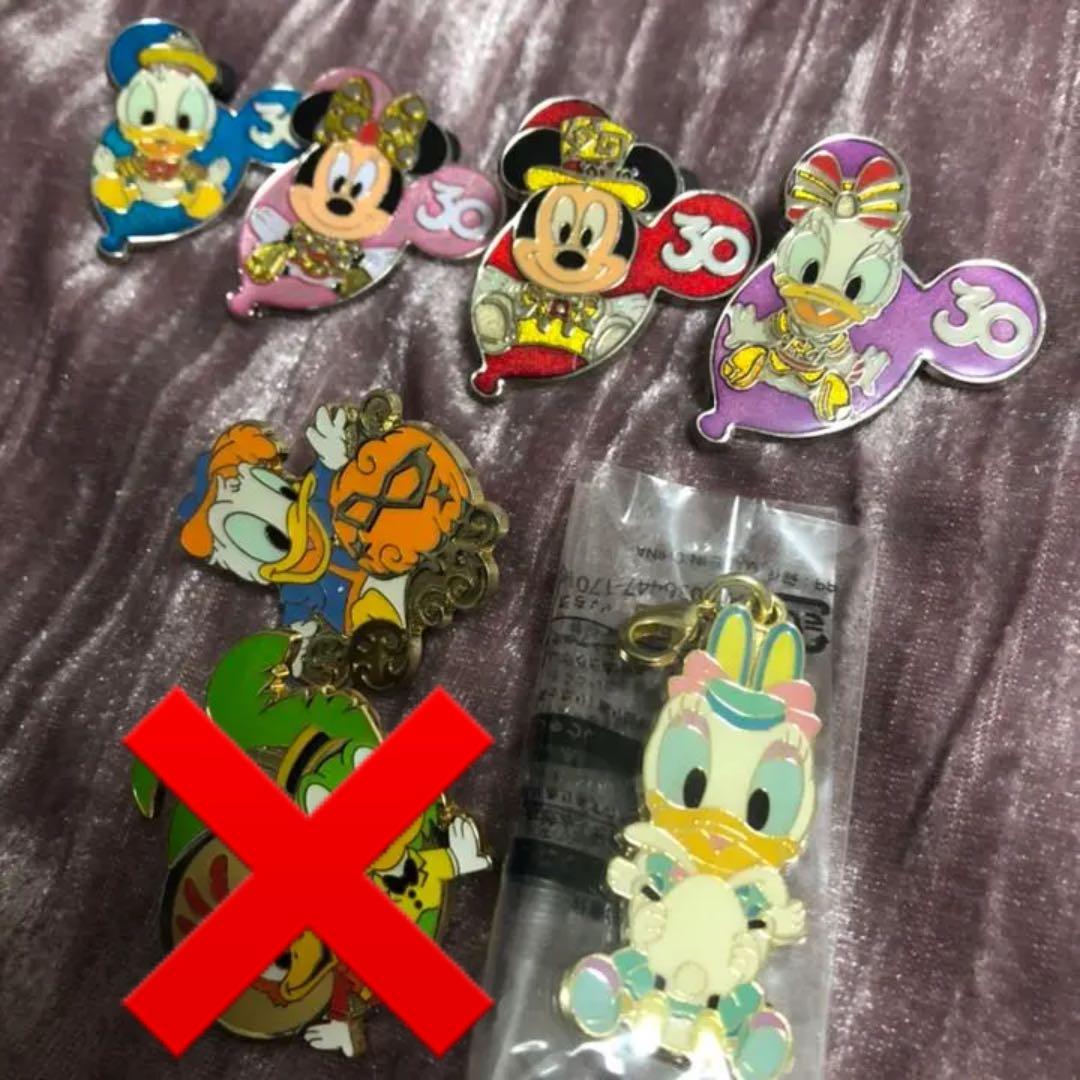 ディズニーランド☆ボールゲーム景品ピンバッジ