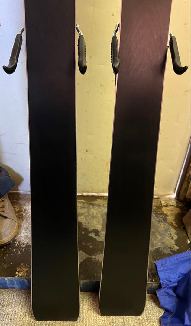 Atomic Redster Q9i 23-24モデル　168 ㎝　アトミック