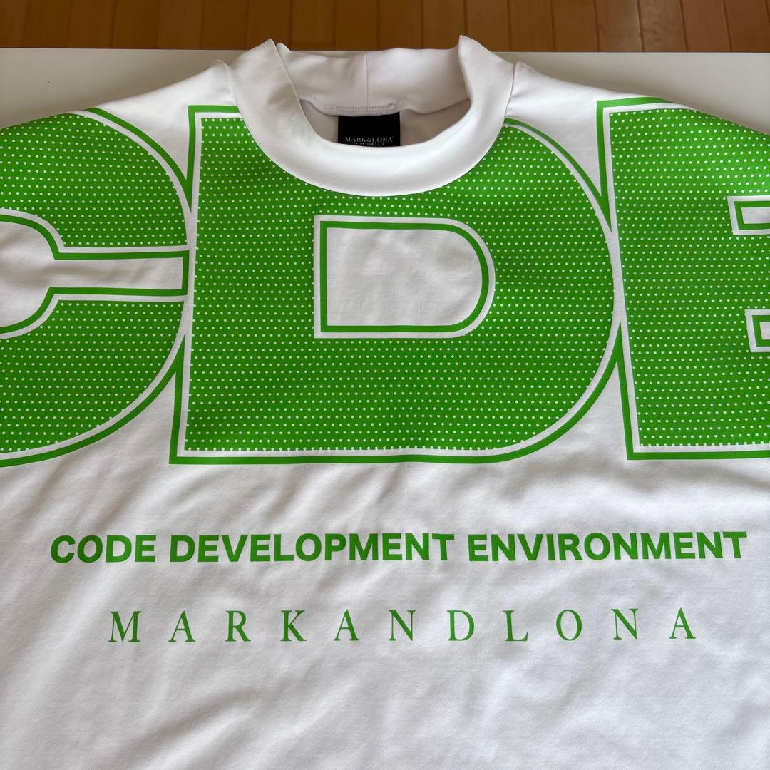 かー マークアンドロナ　モックネックTシャツ 2025