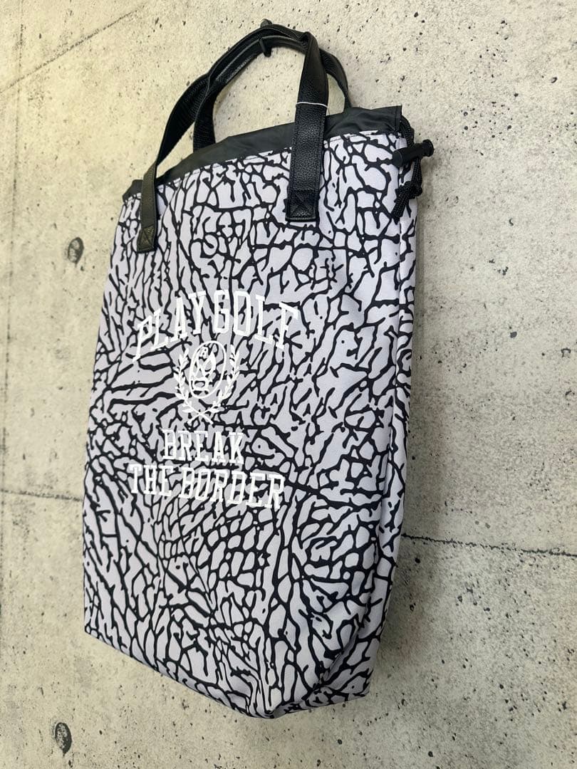 【新品未使用】サイズ(縦:45横:32マチ:9)シューズケース ラッセル2601