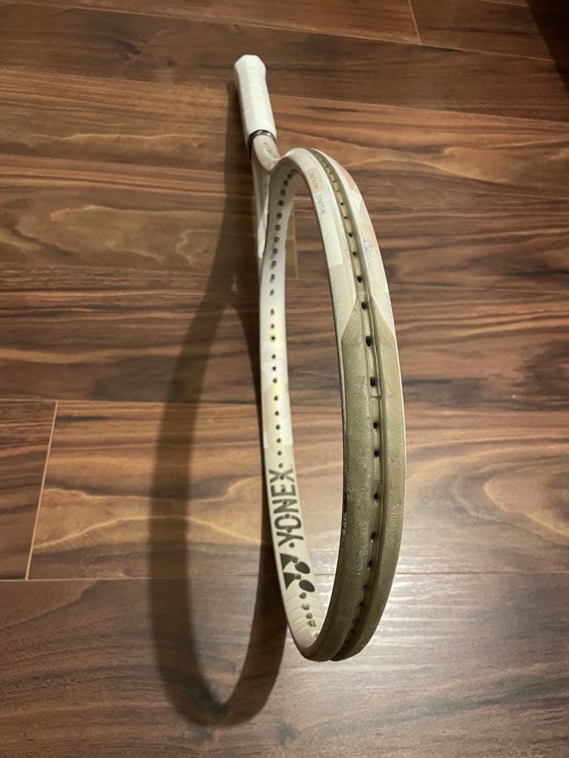 【週末6千円値下】YONEX VCORE 100 サンドベージュ G2